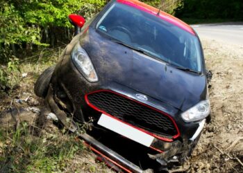 On the head Car Accident: reasons, Injuries, error, and Claims