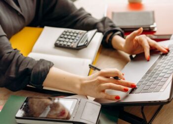 Credit One Lawsuit 2026: Hidden Fees, Claims & Relief Guide