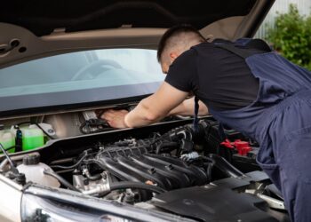 Side Swiped Car: What to Do, Who's at Fault & Repair Costs