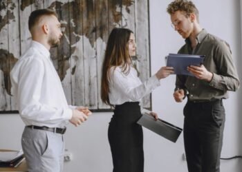 Big Law Salary Scale: What Associates Really Earn in 2026