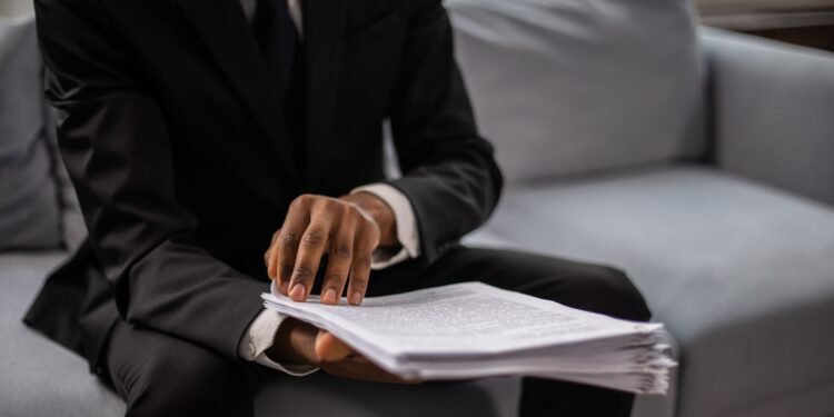 What Does Etal Mean on a Deed? A Plain-English Owner's Guide